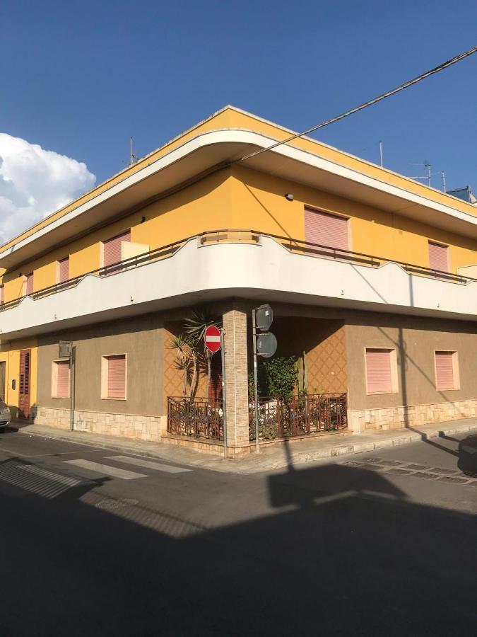 Camere Lorenzo Porto Cesareo Exterior photo